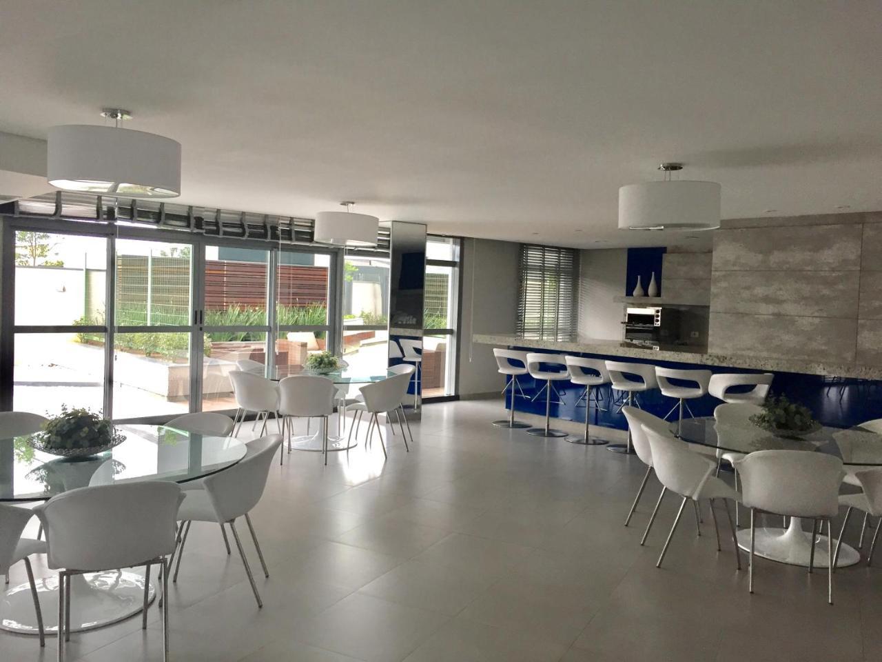 Estudio Moderno Com Linda Vista Para A Serra Curitiba Esterno foto