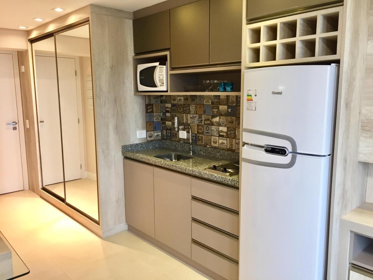 Estudio Moderno Com Linda Vista Para A Serra Curitiba Esterno foto