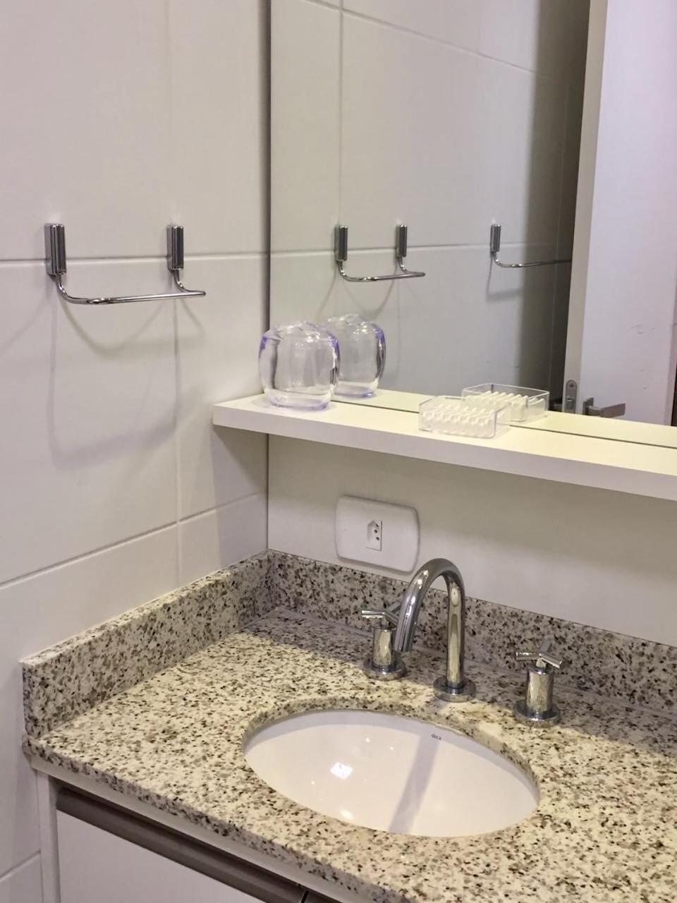 Estudio Moderno Com Linda Vista Para A Serra Curitiba Esterno foto